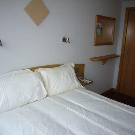 Rosemount Hotel Heathrow Hounslow Exterior photo